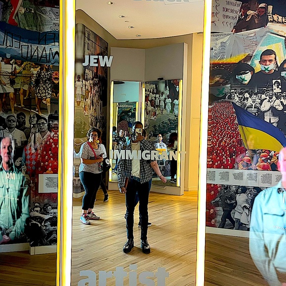 Meet your Posher, Juicebox - Picture 5 of 5